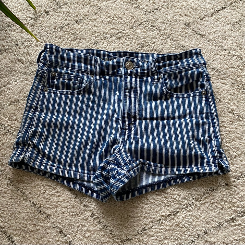 American Eagle Hi-Rise Shortie